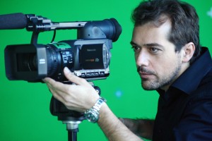 angelo licata_dark res_cam